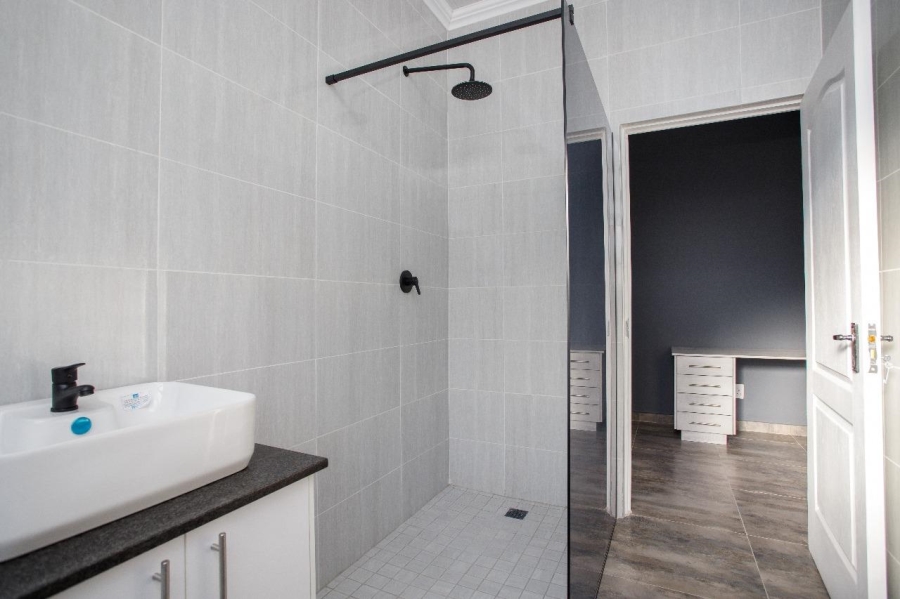 3 Bedroom Property for Sale in Island View Western Cape